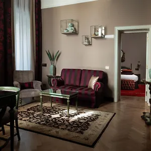 Grand Et De - The Leading Of The World Milan